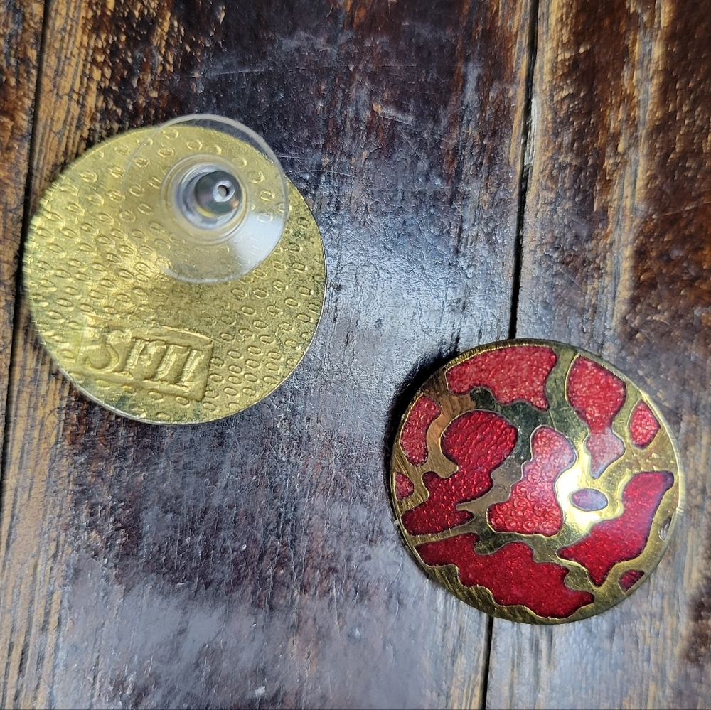 vintage siti enamel round red and gold earring studs